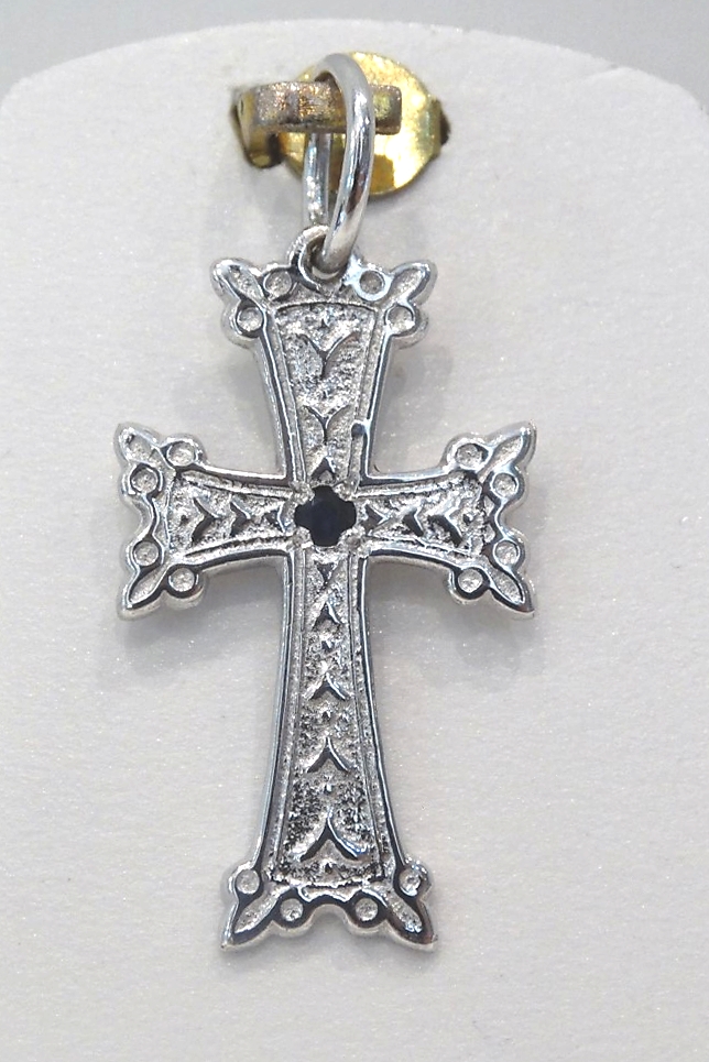 Croix arménienne or blanc 18 carats et saphir 