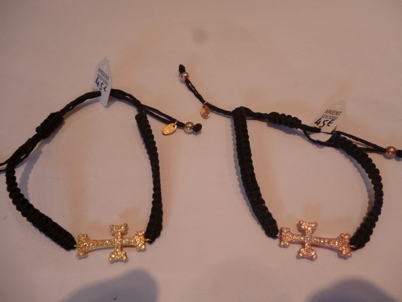 Bracelet cordon avec croix Armenienne en argent et zircons