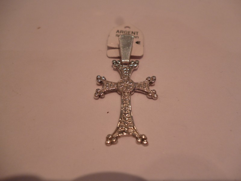 croix armennienne en or 18 carats