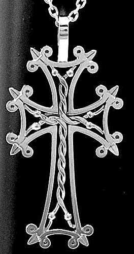 croix aménienne en or blanc 18 carats 
